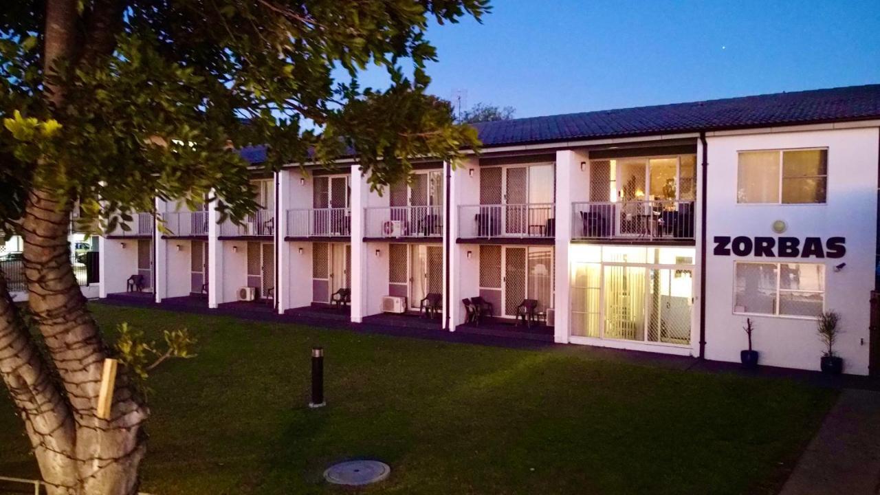 Zorba Waterfront Motel Batemans Bay Extérieur photo