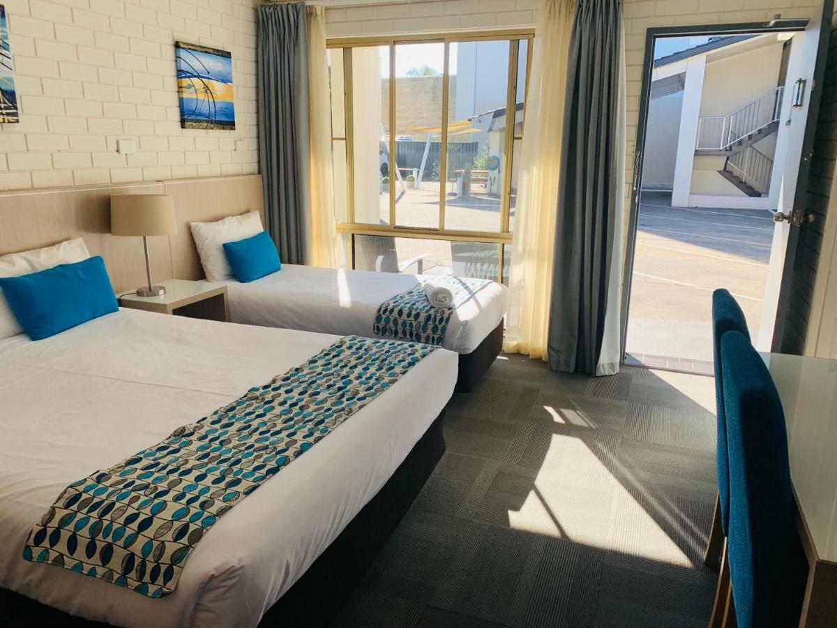 Zorba Waterfront Motel Batemans Bay Extérieur photo